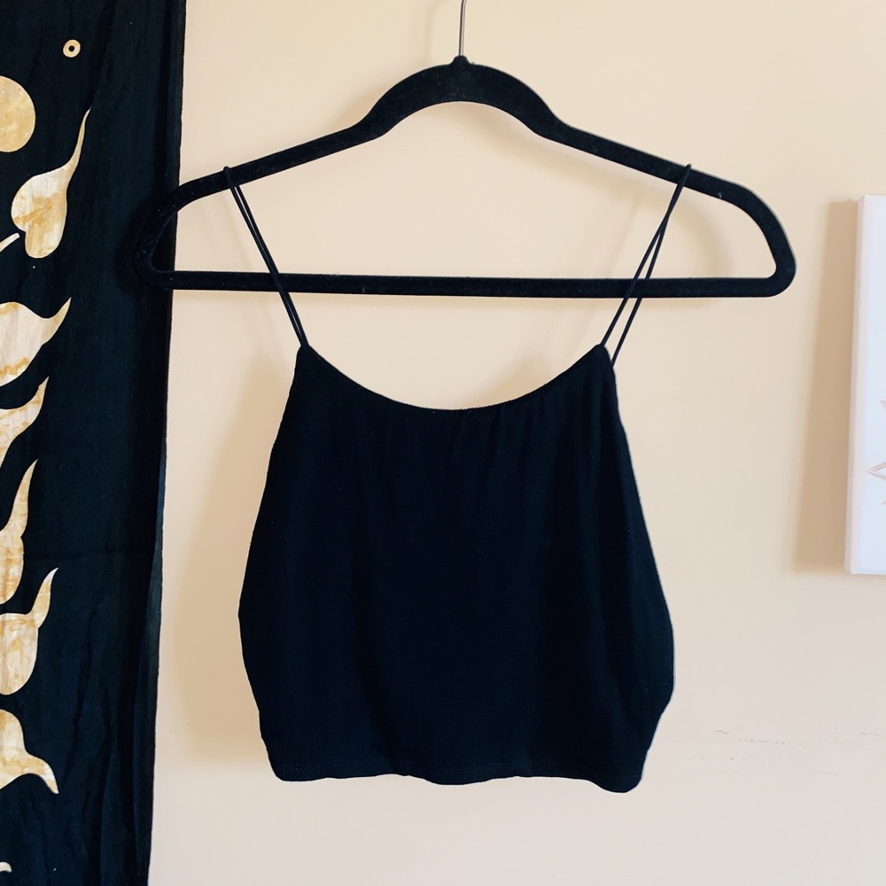 black kiki crop top